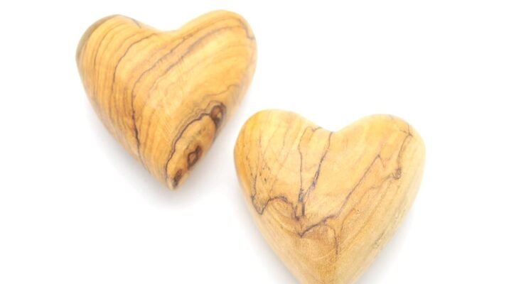 olive wood carved hearts review